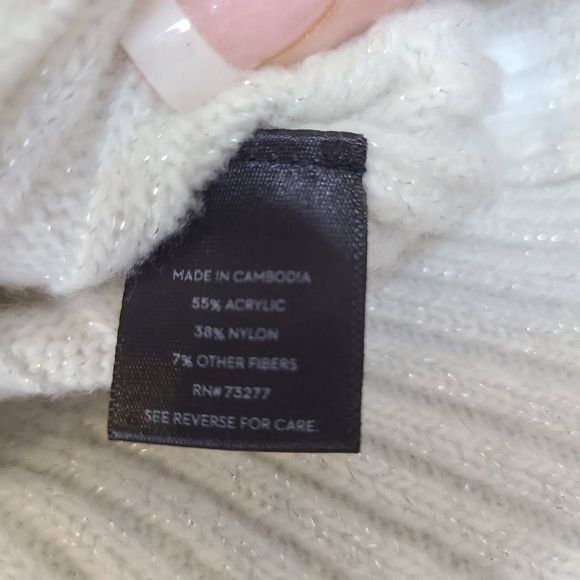 Simply Vera Wang asymmetrical sweater - Picture 5 of 7